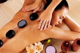 Clínica de massagem terapêutica e reabilitação em Santo André